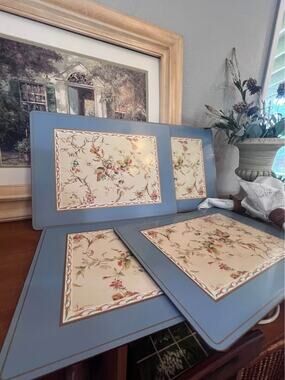 Vintage Pimpernel kitchen and dining placemats.